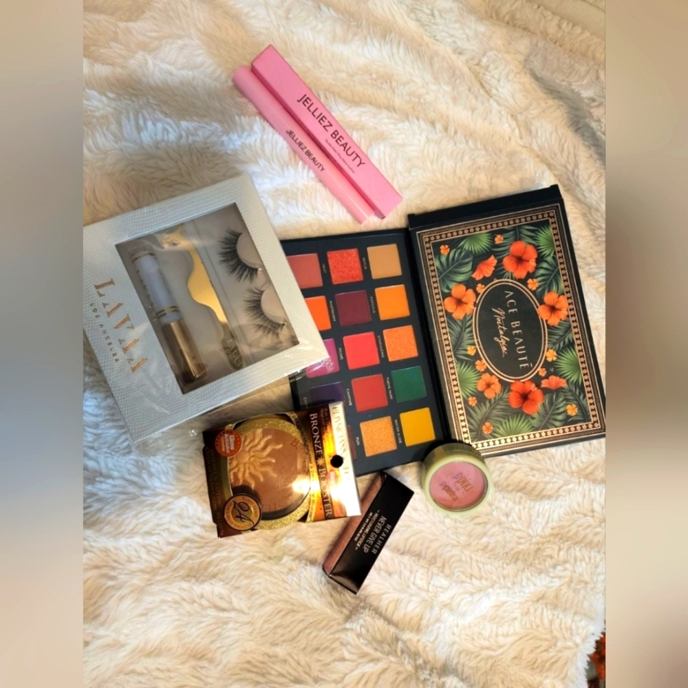 Maekeup Beauty Bundle